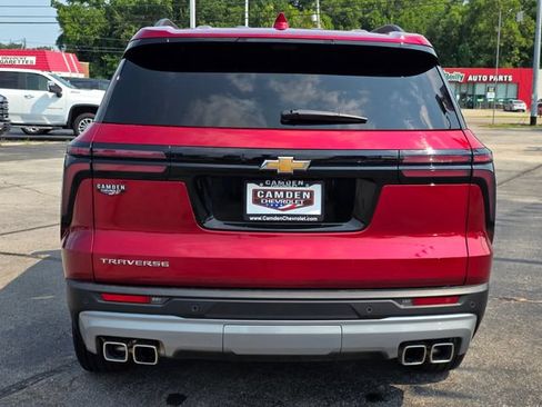 Used 2026 Chevrolet Traverse LT w/ Driver Confidence Package FWD image 11