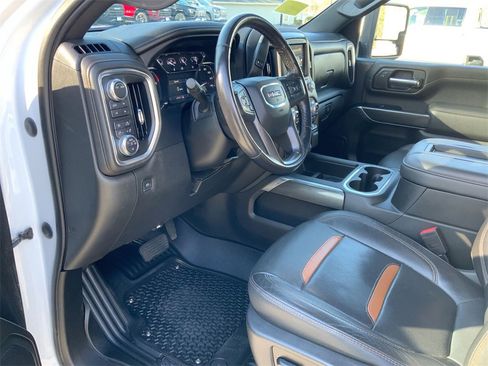 Used 2022 GMC Sierra 2500 AT4 image 11