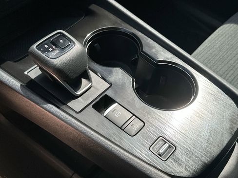 Used 2023 Nissan Rogue SV image 19