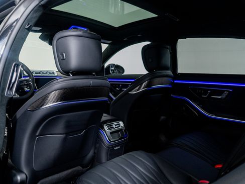 Used 2025 Mercedes-Benz S 63 AMG S w/ AMG Night Package image 41