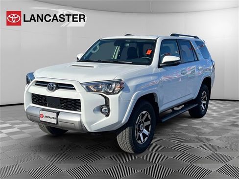 Certified 2023 Toyota 4Runner TRD Off-Road Premium image 3