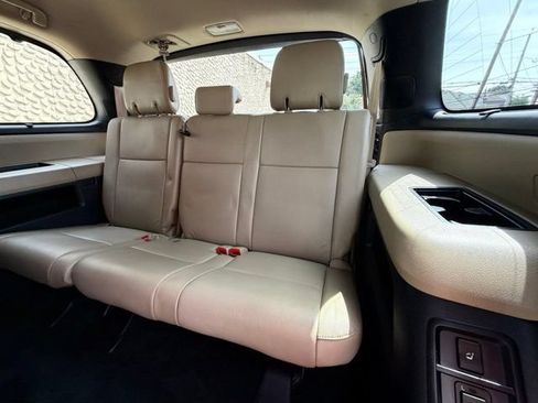 Used 2016 Toyota Sequoia Limited w/ Safety & Convenience Package AWD/4WD image 20