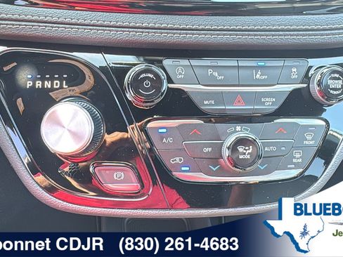New 2026 Chrysler Pacifica Select FWD image 19