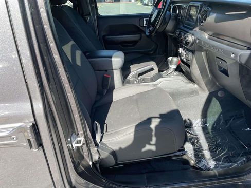 Used 2020 Jeep Wrangler Unlimited Sport S image 46