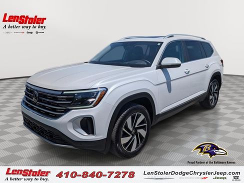 Used 2024 Volkswagen Atlas SEL AWD/4WD image 1