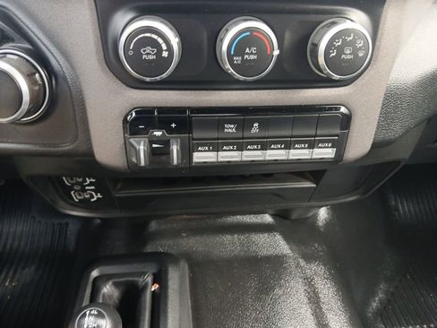 Used 2022 RAM 3500 Tradesman w/ Chrome Appearance Group image 18