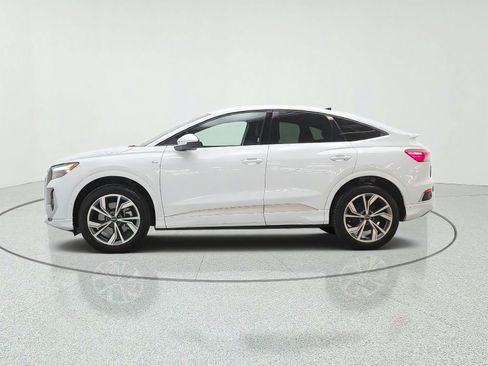 Used 2023 Audi Q4 e-tron Premium Plus w/ Premium Plus AWD/4WD image 8