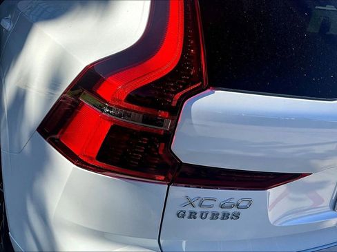 New 2026 Volvo XC60 B5 Plus w/ Protection Package Premier AWD/4WD image 43