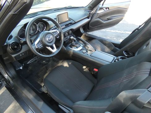 Used 2016 MAZDA MX-5 Miata Club image 33