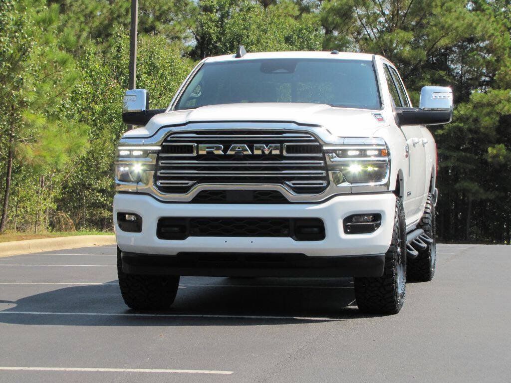 Used 2026 RAM 2500 Laramie AWD/4WD image 8