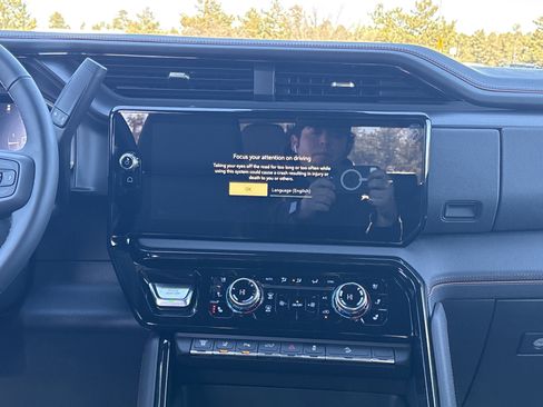 New 2026 GMC Sierra 2500 AT4 w/ AT4 Premium Plus Package AWD/4WD image 27