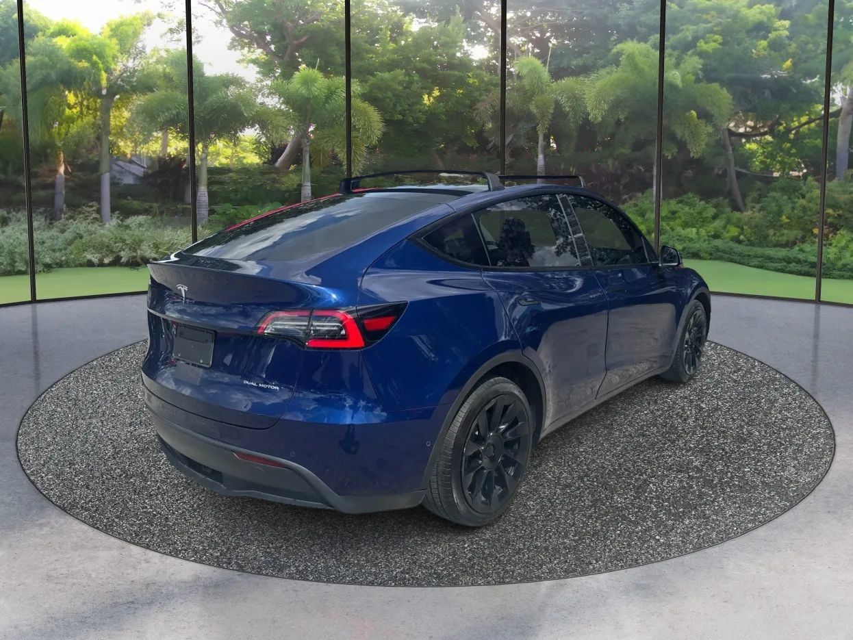 Used 2021 Tesla Model Y Long Range AWD/4WD image 5
