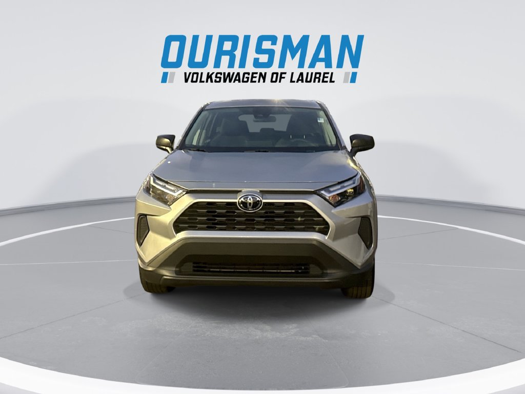 Used 2025 Toyota RAV4 LE AWD/4WD image 3