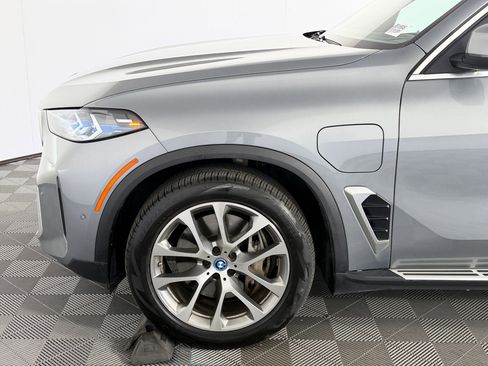 Used 2025 BMW X5 xDrive50e w/ Premium Package image 11