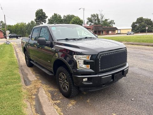 Used 2015 Ford F150 XLT w/ Equipment Group 302A Luxury AWD/4WD image 10