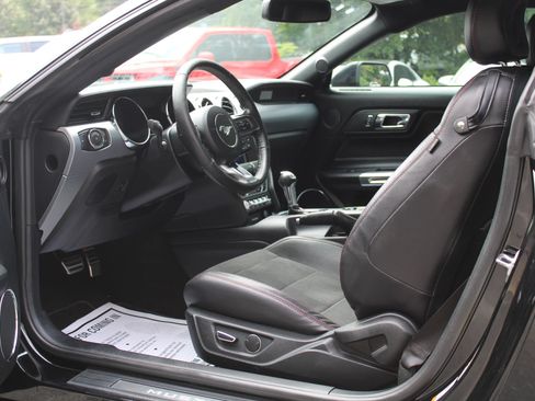 Used 2017 Ford Mustang GT Premium RWD image 15