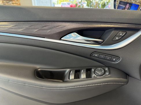 Used 2023 Buick Enclave Avenir w/ Avenir Technology Package image 35