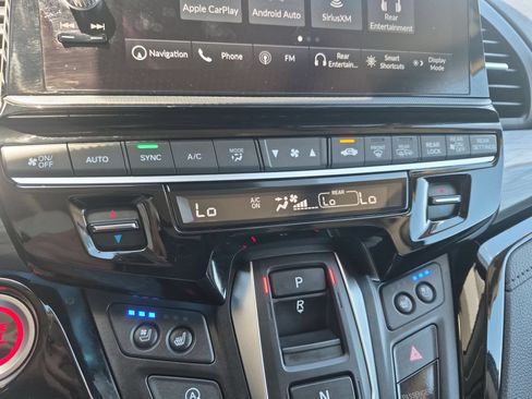 Used 2025 Honda Odyssey Elite image 22