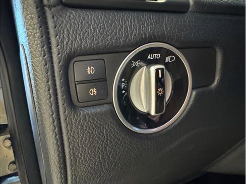 Used 2013 Mercedes-Benz G 550 image 33