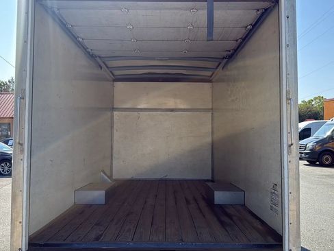 Used 2017 Chevrolet Express 3500 RWD image 8