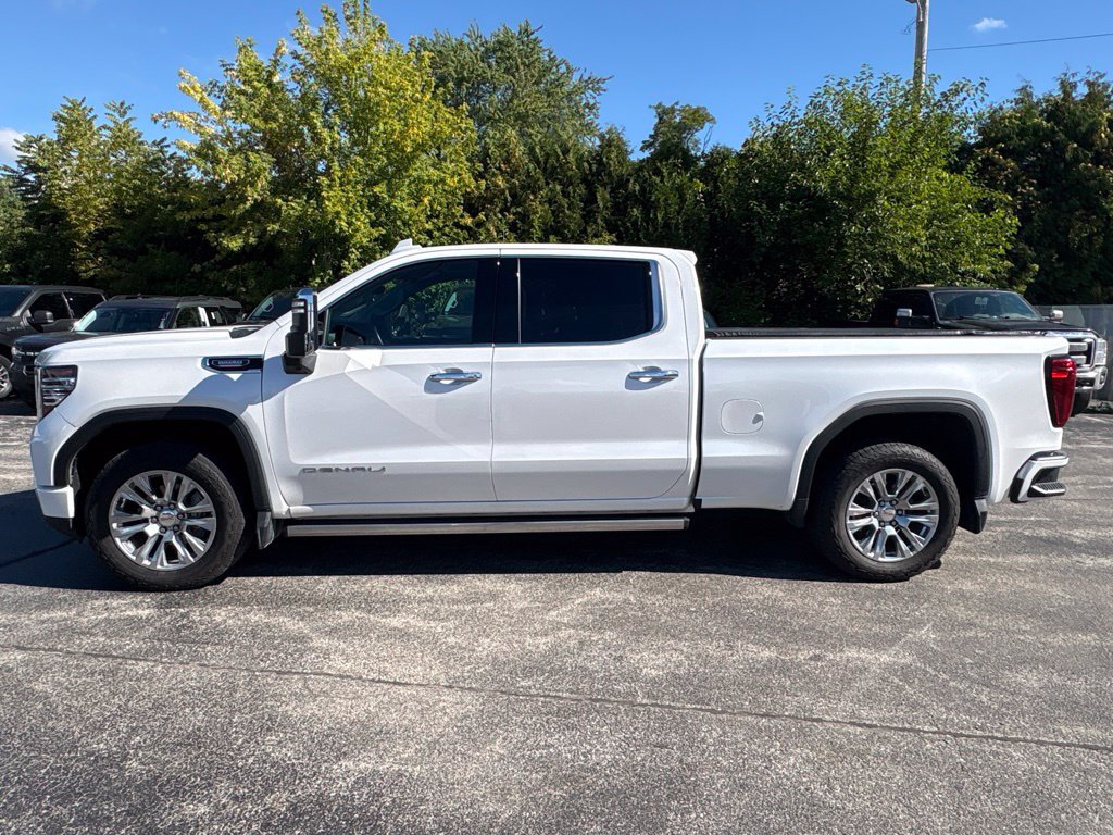 Used 2024 GMC Sierra 1500 Denali w/ Technology Package AWD/4WD image 2