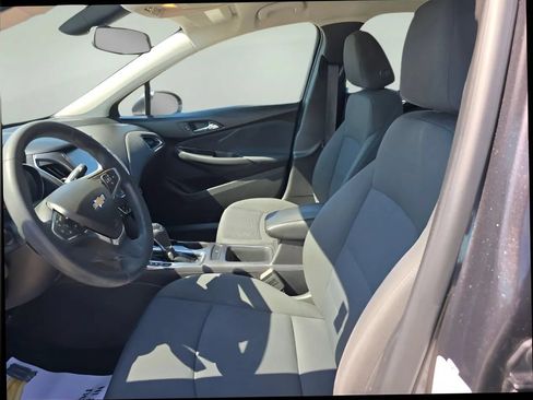 Used 2017 Chevrolet Cruze LT FWD image 10