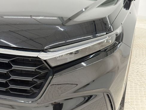 Used 2025 Honda CR-V LX image 20