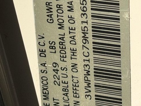 Used 2009 Volkswagen Beetle Coupe image 14