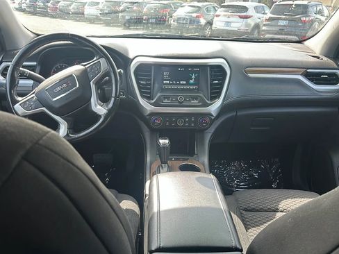 Used 2018 GMC Acadia SLE image 9