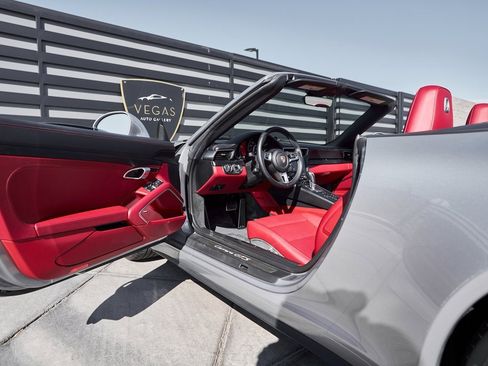 Used 2019 Porsche 911 Carrera GTS image 24