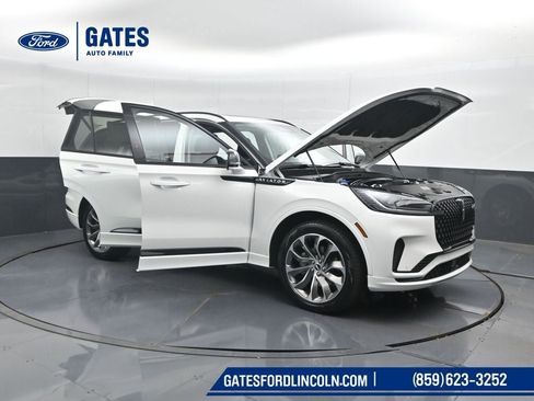 New 2026 Lincoln Aviator AWD image 63