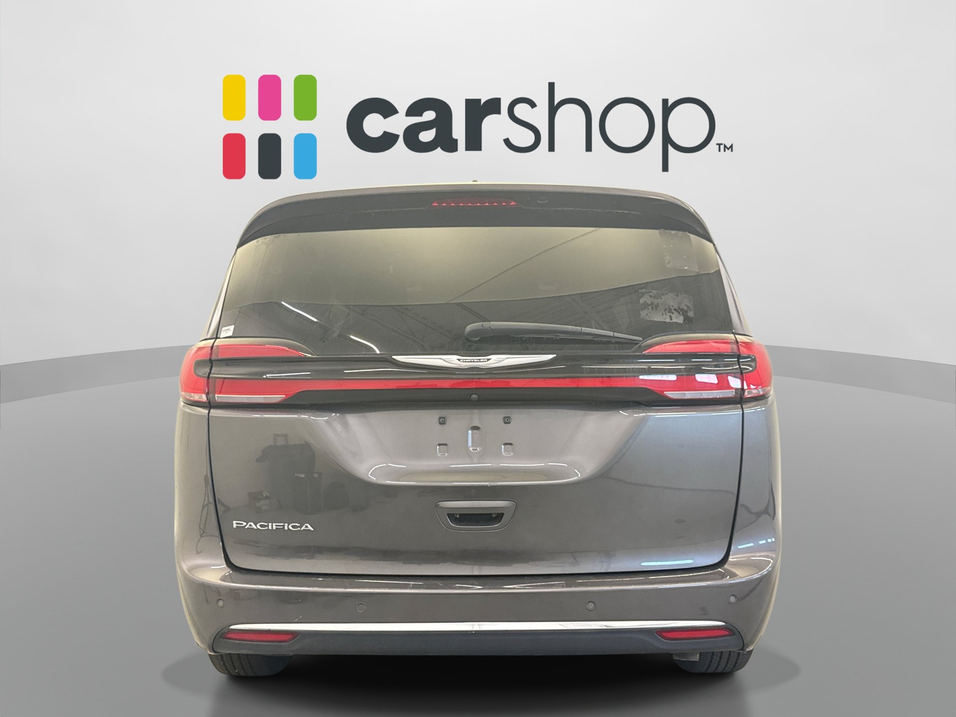 Used 2023 Chrysler Pacifica Touring-L FWD image 4