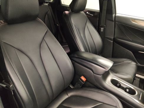 Used 2017 Lincoln MKC Premiere FWD image 21