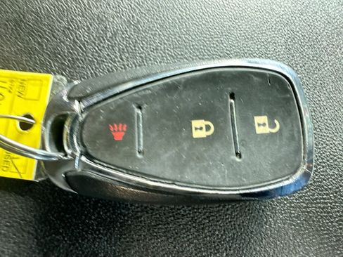 Used 2023 Chevrolet Equinox LT FWD image 28