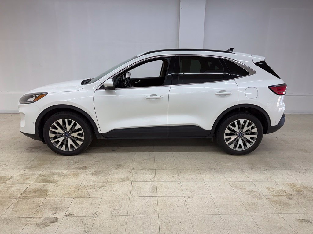 Used 2020 Ford Escape Titanium AWD/4WD image 2