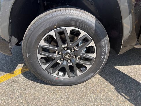 New 2026 Toyota Tundra Limited AWD/4WD image 38