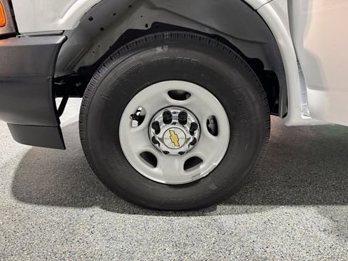 New 2025 Chevrolet Express 2500 WT w/ Enhanced Convenience Package image 20