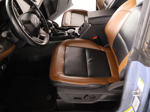 Used 2024 Ford Bronco Outer Banks AWD/4WD image 12