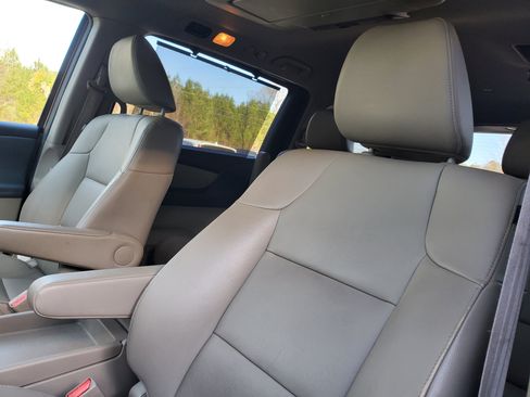 Used 2016 Honda Odyssey Touring image 18