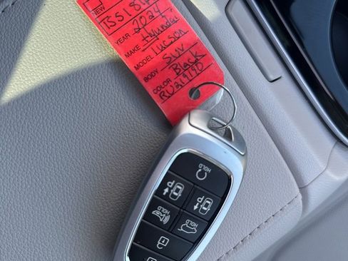 Used 2024 Hyundai Tucson Limited image 36