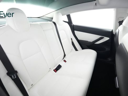 Used 2020 Tesla Model 3 Standard Range Plus RWD image 5