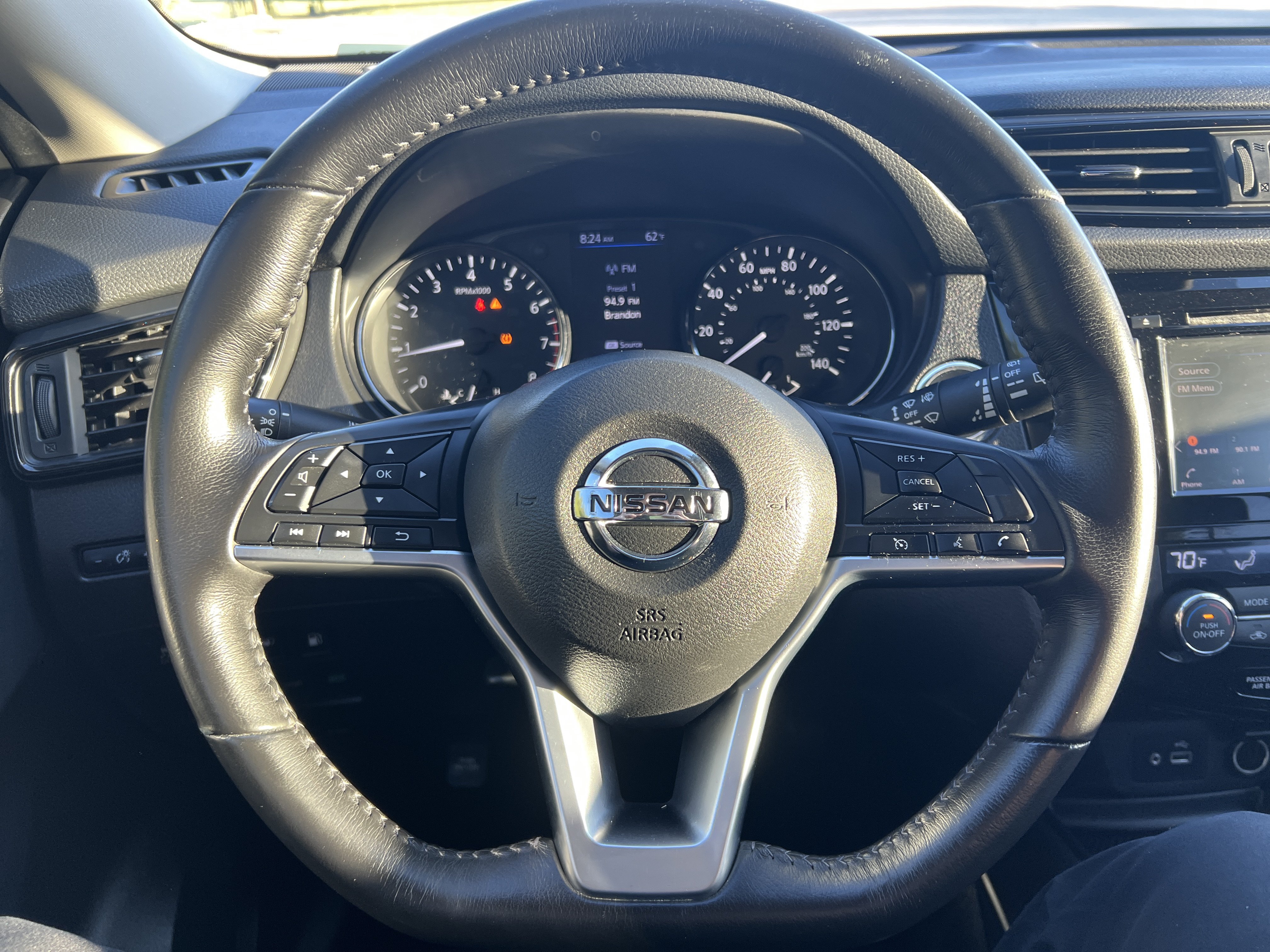 Used 2020 Nissan Rogue SV FWD image 14