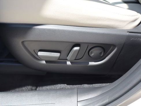 Used 2024 MAZDA CX-90 Plug-In Hybrid w/ Preferred AWD/4WD image 11