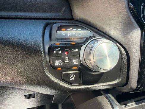 Used 2024 RAM 1500 Laramie AWD/4WD image 29