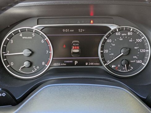 Used 2025 Nissan Rogue SV w/ SV Premium Package FWD image 17