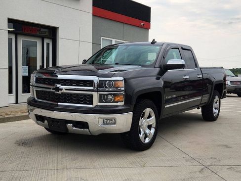 Used 2015 Chevrolet Silverado 1500 LTZ w/ LTZ Plus Package AWD/4WD image 26