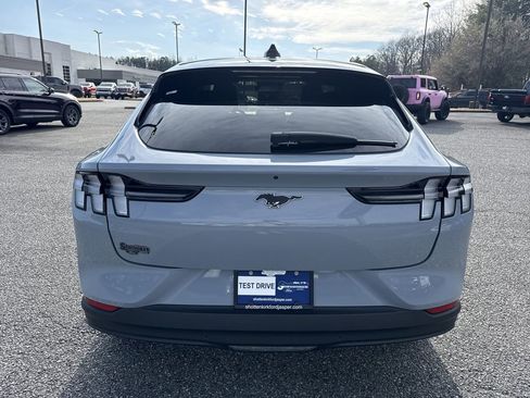 Used 2025 Ford Mustang Mach-E Premium image 6