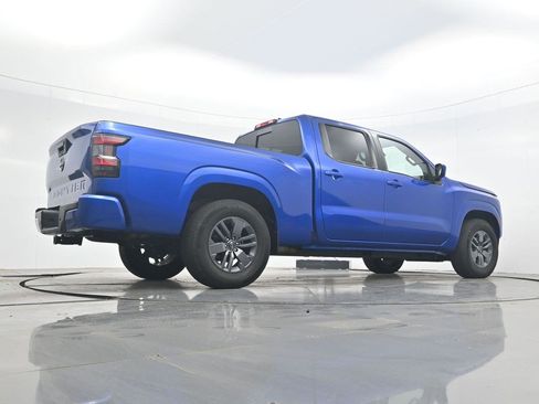 Used 2025 Nissan Frontier SV w/ SV Convenience Package RWD image 30