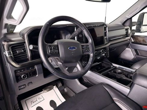 Used 2024 Ford F350 Lariat image 9