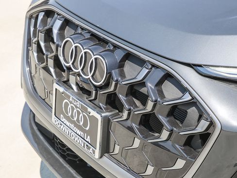 Used 2025 Audi Q5 Premium Plus w/ Premium Plus AWD/4WD image 8